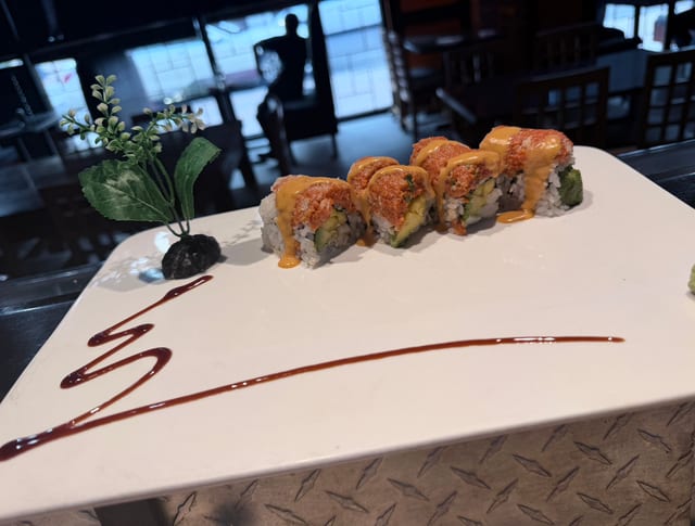 LOBSTER Dynamite Roll.