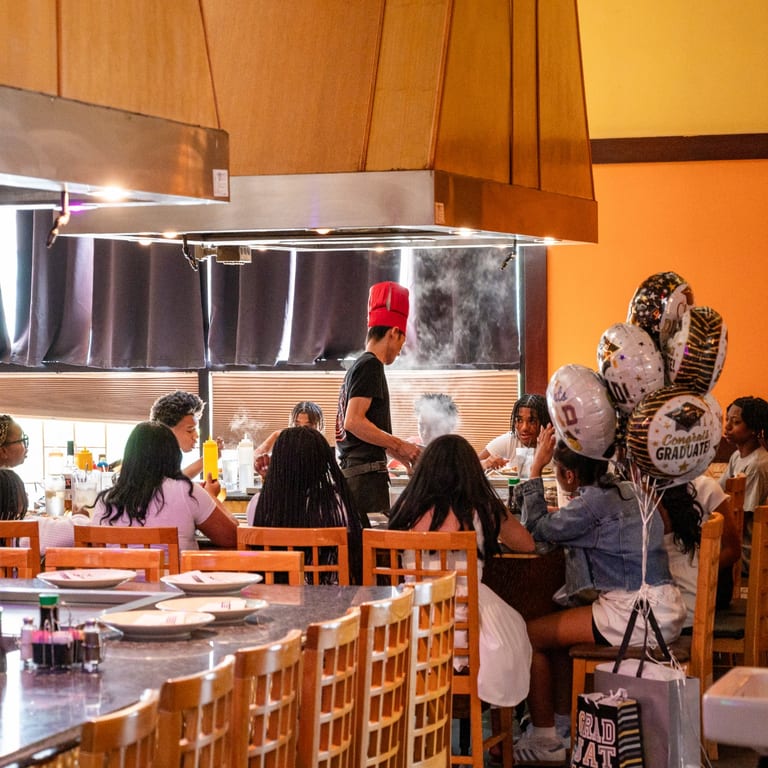 A Welcoming Spot for Everyone to Enjoy🥢