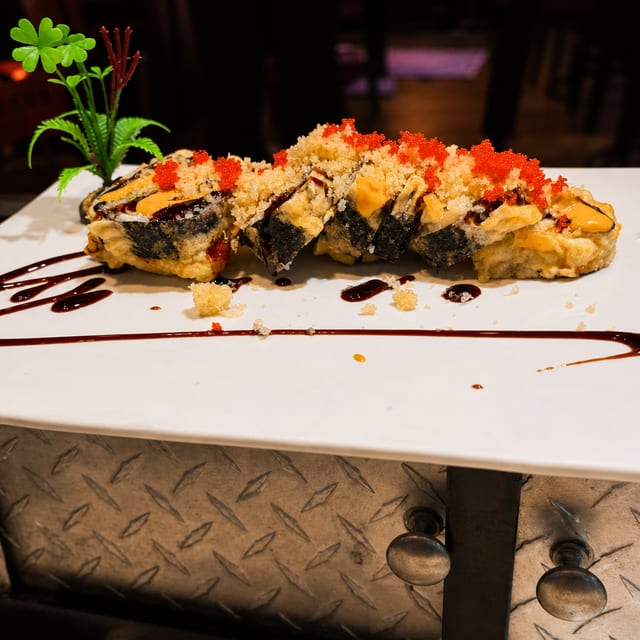 Godzilla Roll.